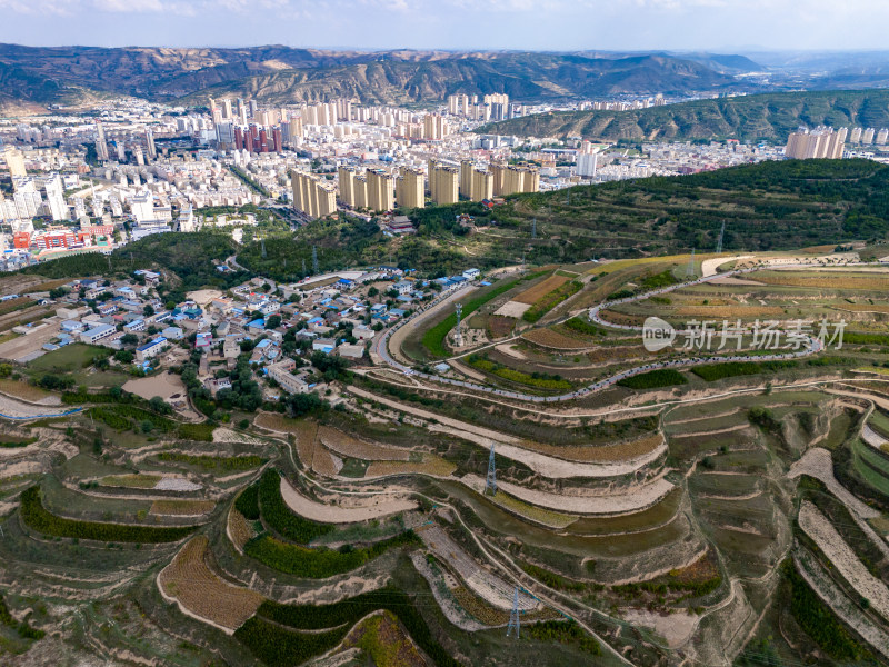 西北地区山区高山种植航拍图