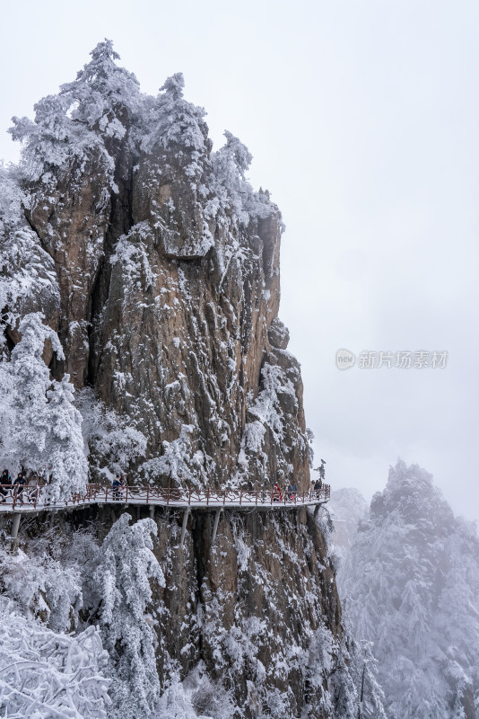 洛阳老君山景区大雪旅游