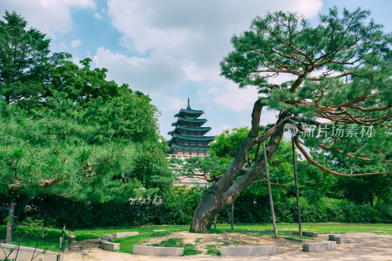 韩国景福宫内的古建筑风光