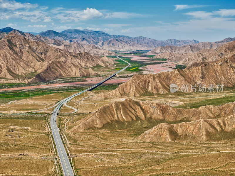 荒漠中的公路