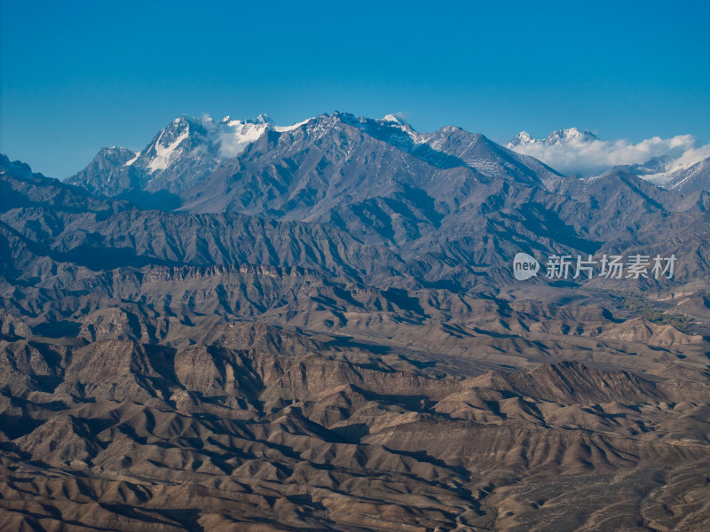 层层叠叠的山脉