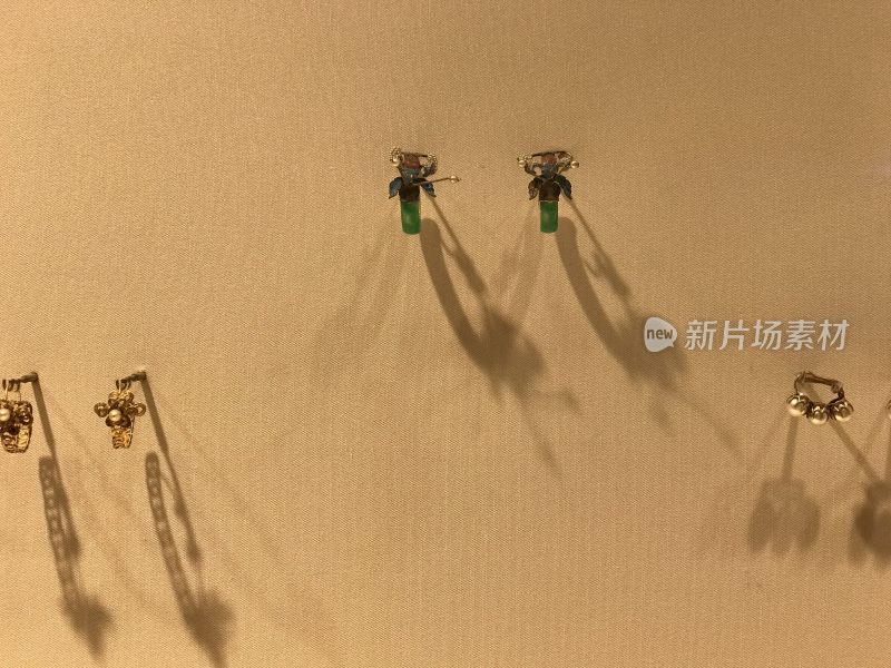 故宫博物院珍珠金耳饰展品