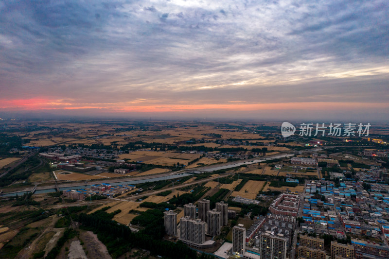 河南平原晚霞夕阳城市航拍图