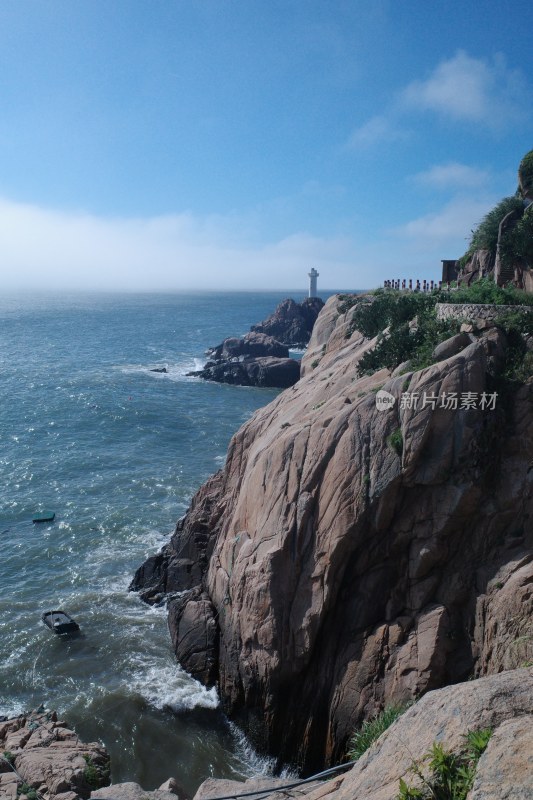 波光粼粼的海面水波荡漾之景