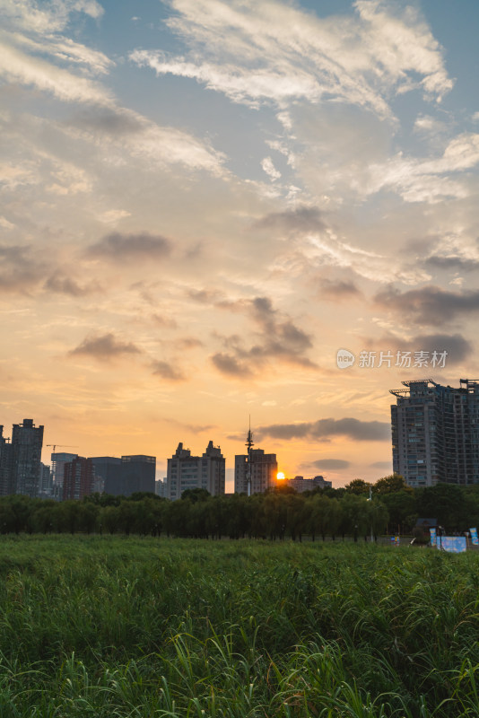 武汉汉口江滩夕阳美景