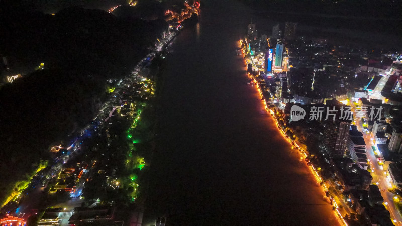 四川乐山岷江两岸夜幕降临夜景航拍图