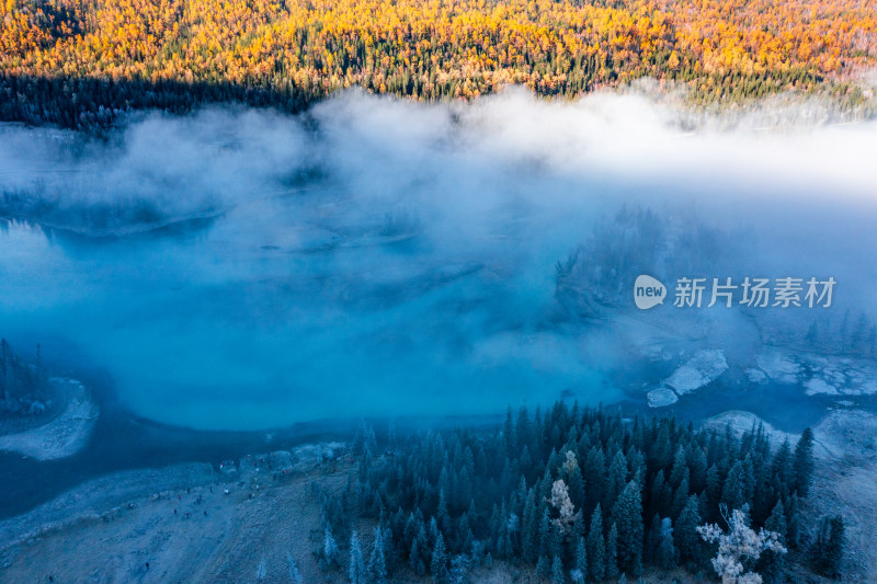 新疆北疆阿勒泰喀纳斯风景区秋天神仙湾