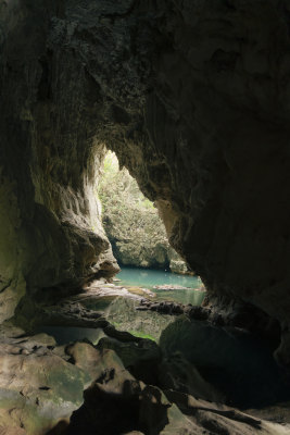 广西柳州纳社屯岩洞-岩溶地貌洞穴内部