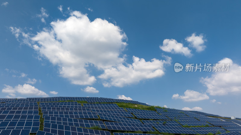 航拍光伏太阳能发电清洁能源电力电业