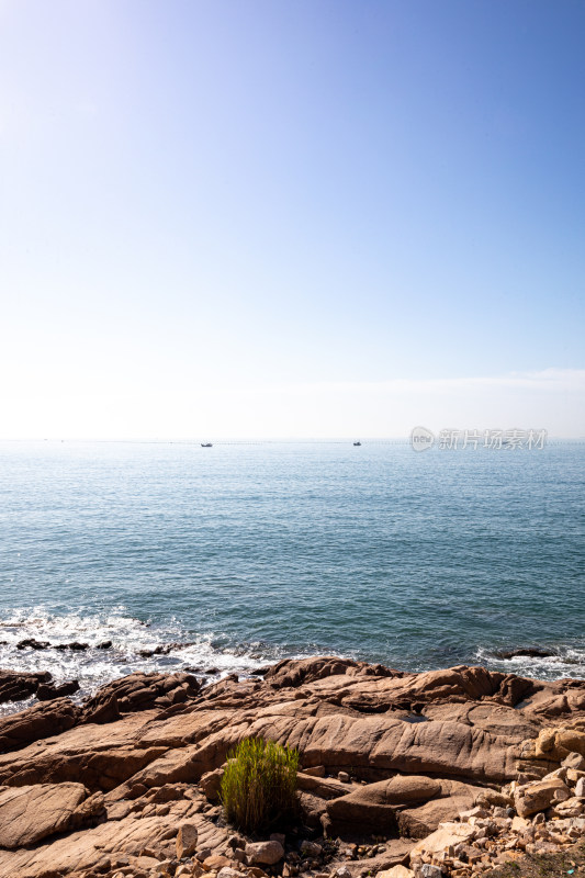 山东青岛第三海水浴场海滨海岸海滩海天景观