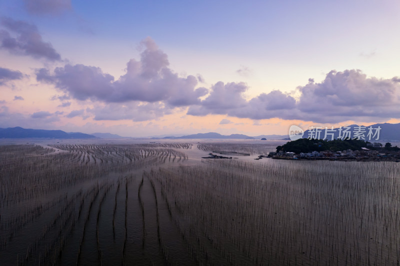 海上日落晚霞的福建霞浦沿海滩涂自然风光