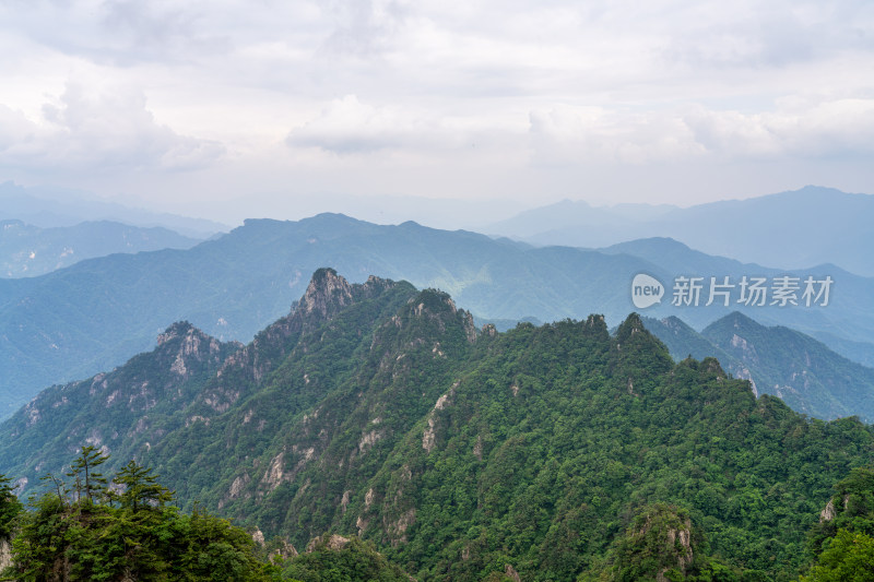 河南洛阳栾川老君山大山山脉特写