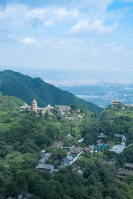 中国甘肃平凉崆峒山古建筑自然风光