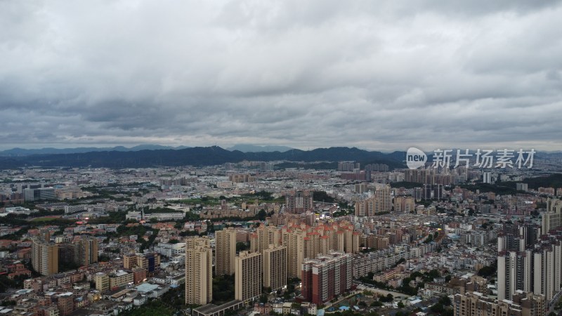 航拍广东省东莞市清溪镇风雨欲来城市风光