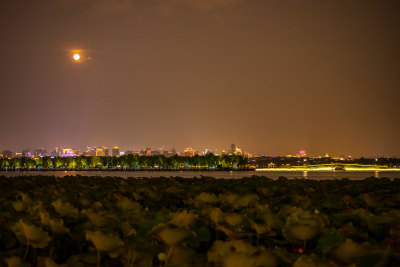 杭州西湖中秋赏月