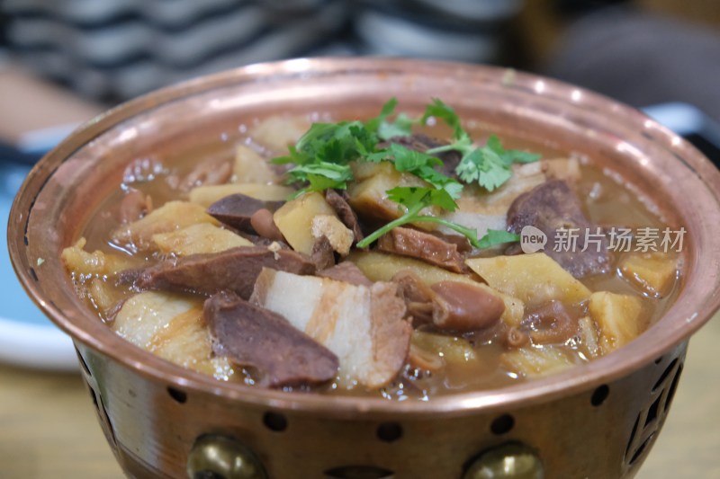 铜锅炖菜美食特写