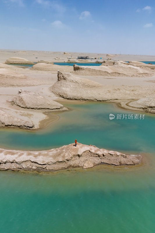 青海海西州乌素特水上雅丹奇异地貌高空航拍