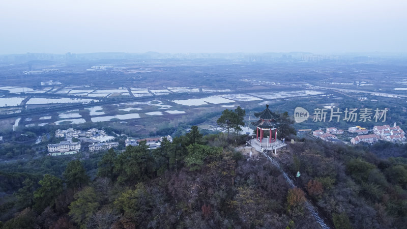 武汉江夏区龙泉山远眺亭航拍