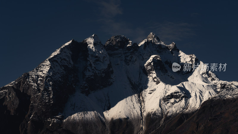 戈乃斯雪山