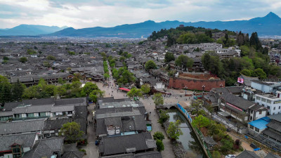 航拍云南丽江古城玉河广场丽江古城大水车