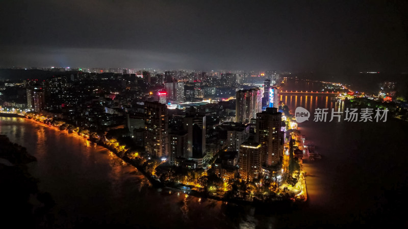 四川乐山岷江大渡河交汇处夜景航拍图