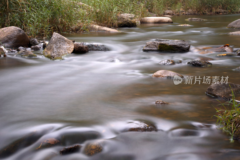 秋季北京山区流水慢门摄影