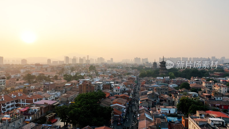 泉州东西塔航拍泉州西街开元寺夕阳日落风景