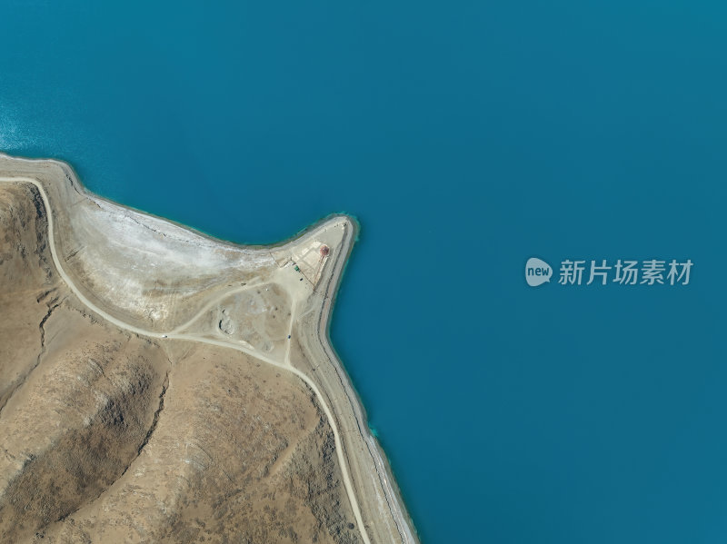 西藏山南羊卓雍措圣湖神湖蓝色高空航拍