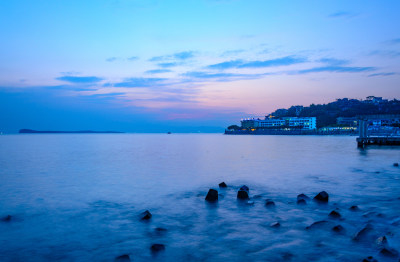 深圳大鹏半岛南澳广场海上夕阳晚霞长曝光