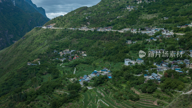 丽江虎跳峡高路徒步线