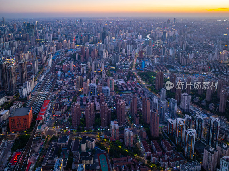 航拍上海现代都市摩天大楼陆家嘴外滩夜景