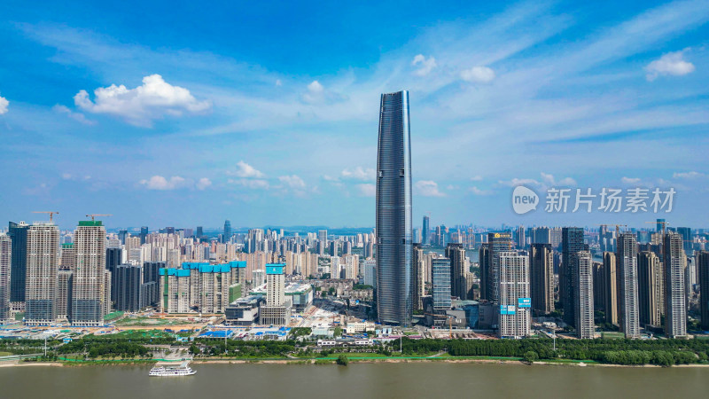航拍湖北武汉绿地中心第一高楼