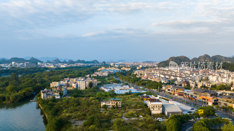 山水环绕的桂林城市风光全景鸟瞰