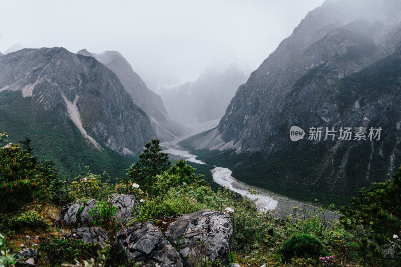 丽江玉龙雪山干河坝山脊线