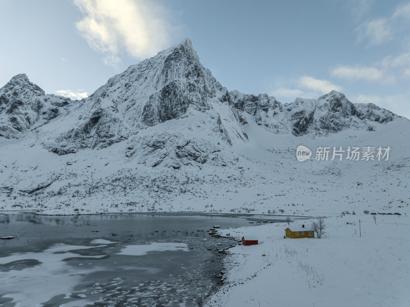 挪威罗弗敦群岛北极圈雷纳冬季雪景高空航拍