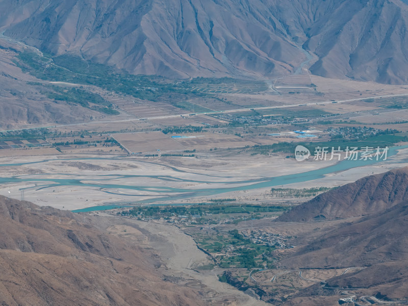 西藏山南羊卓雍措圣湖神湖蓝色高空航拍