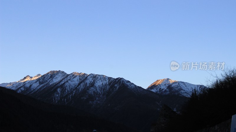 四姑娘山