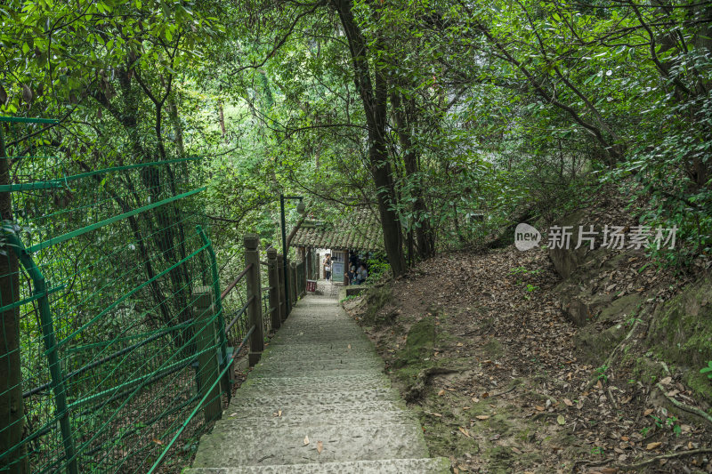 杭州飞来峰韬光寺古建筑风景