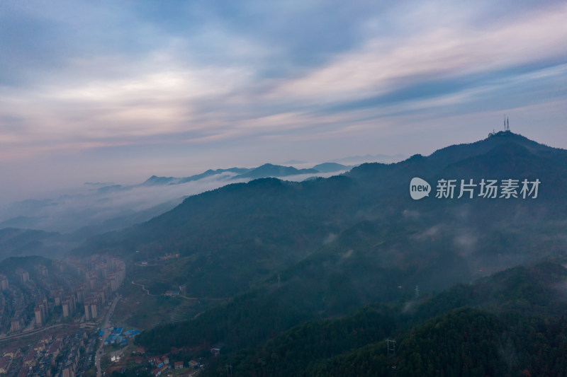 高山云海日出迷雾航拍摄影图