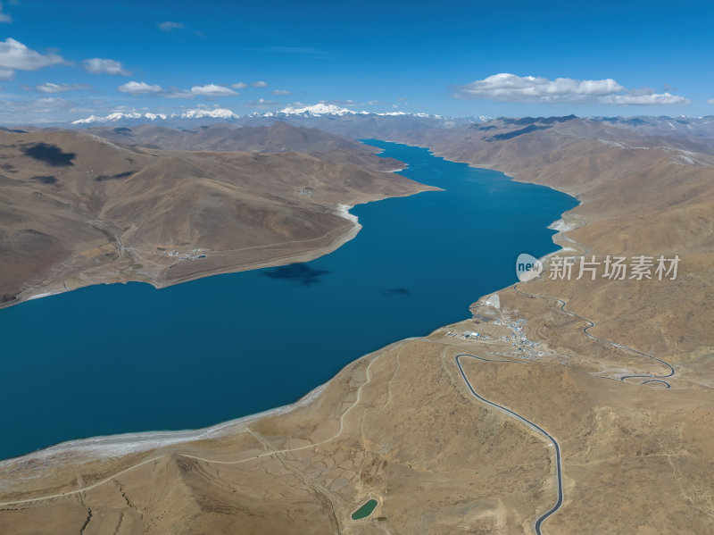 西藏山南羊卓雍措圣湖神湖蓝色高空航拍