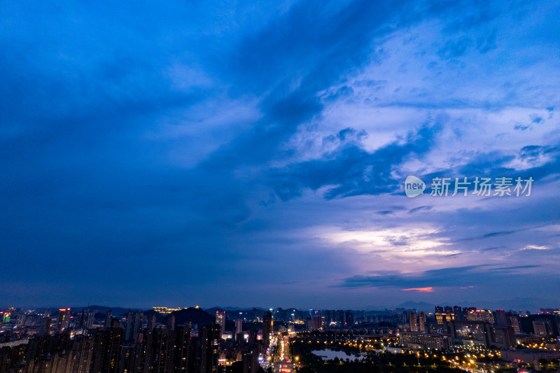 宜宾城市夜幕降临夜景灯光航拍图