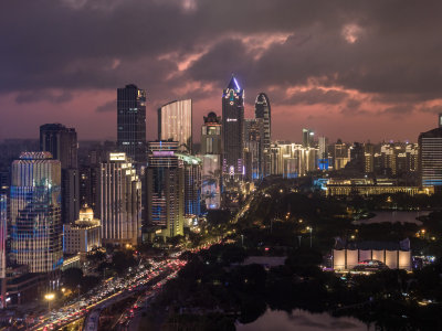 海南海口海滨新城城市车水马龙夜景灯光航拍