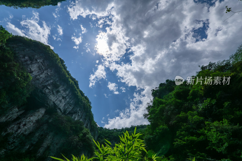 重庆武隆后坪乡天坑群景观