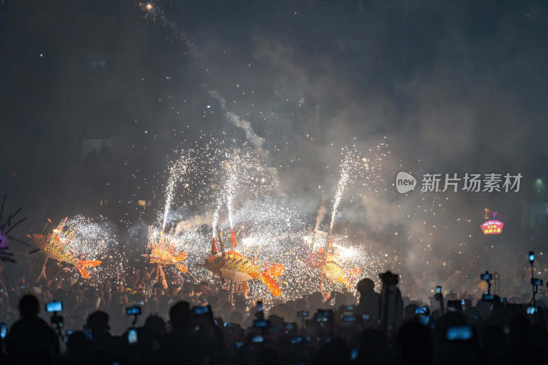 广东梅州中国非遗顺丰火龙狂舞夜焰火龙腾