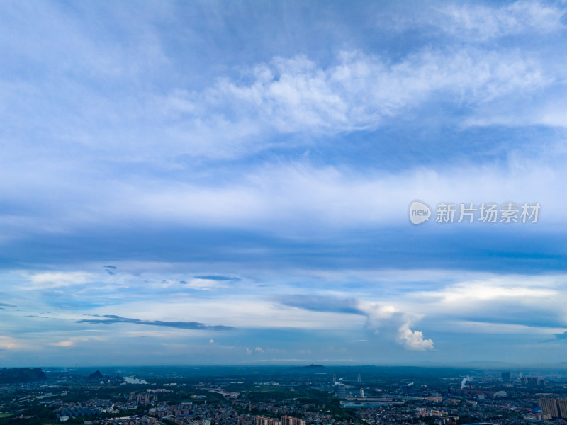 贵阳城市天空白云航拍图