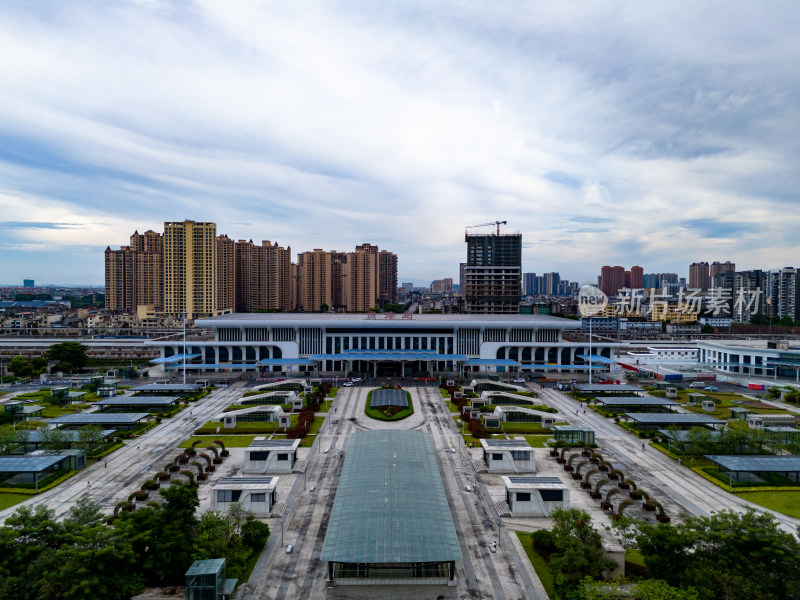 广西贵港城市风光交通航拍图