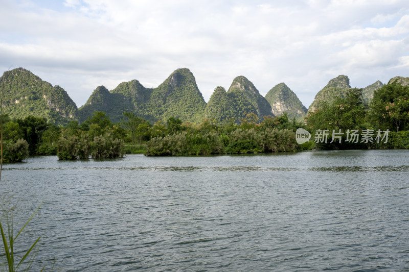 阳朔遇龙河风光