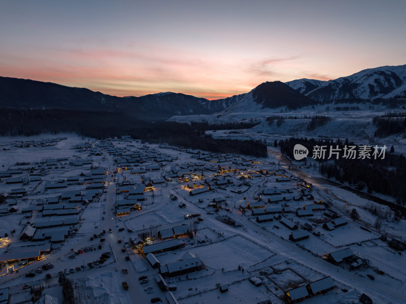 新疆北疆阿勒泰禾木冬季雪景童话世界航拍