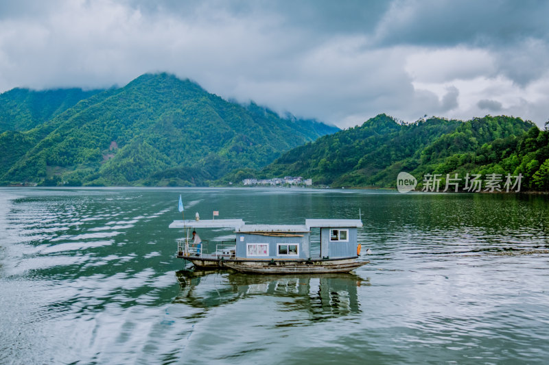 春日千岛湖风光