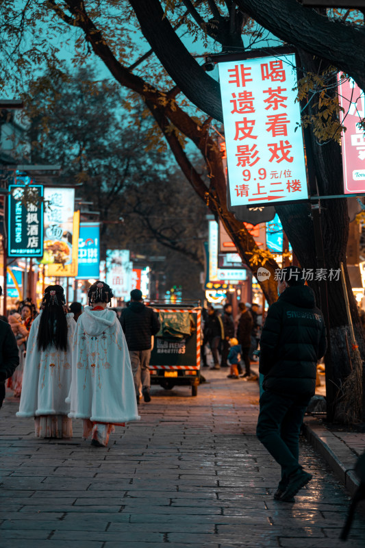 夜市小吃美食人群叫卖